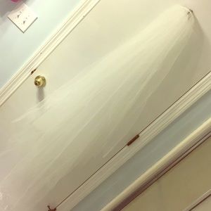 White floor length veil